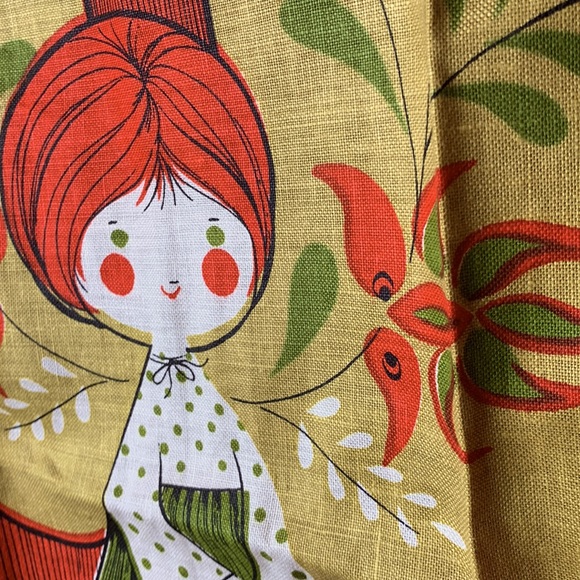 Vintage 1960s red Fallini and Cohn Christmas Angel linen tea towel - Picture 5 of 12